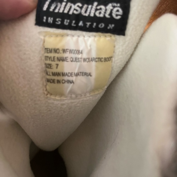 COPY - Quest Woman’s Winter Boots Size 7 - Picture 4 of 6